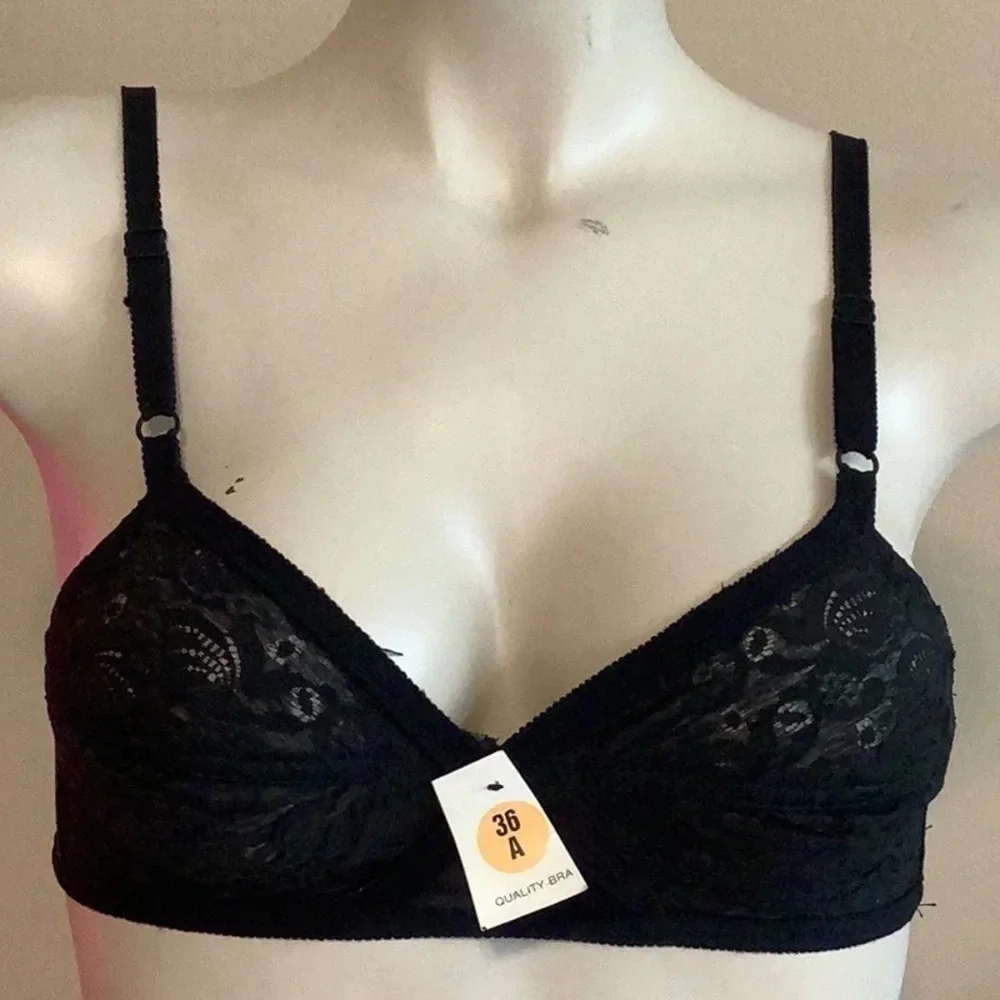 Vintage black lace bra size 36A New